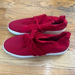 Red sneakers for ladies by Steve madden,never been worn size 10 medium